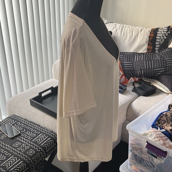 Boohoo | Deep V-Neck Top - Picture 4 of 5